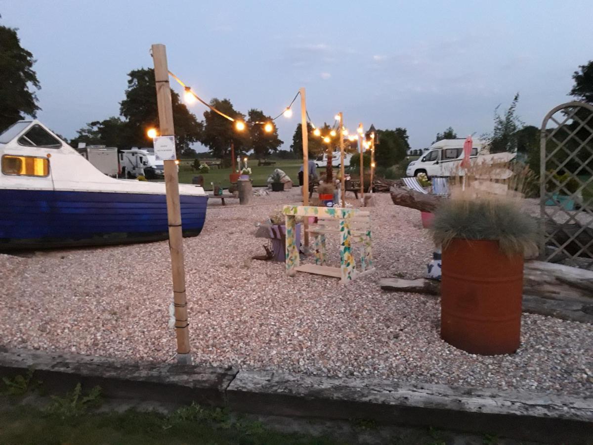 Sfeervol Appartement Het Knooppunt Nuis Esterno foto